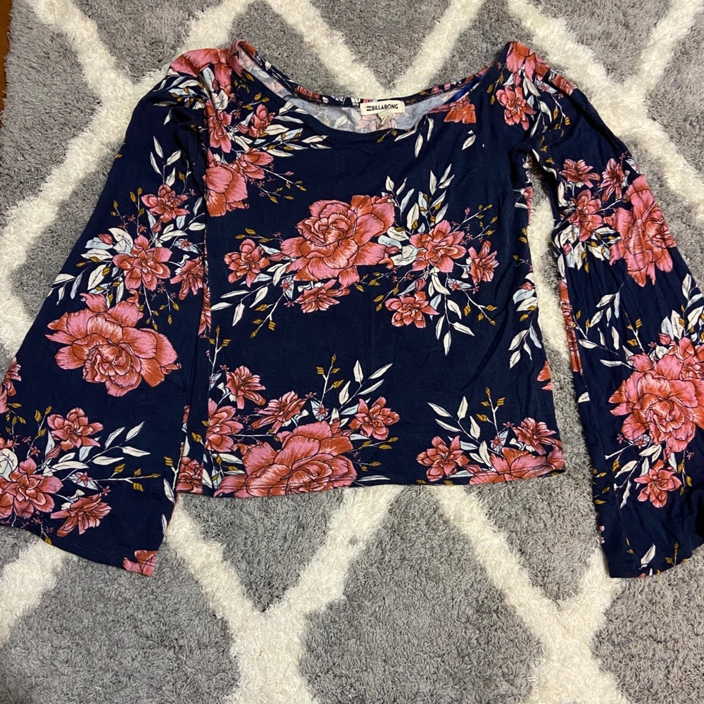 Billabong Slim-Fit Top with Balloon Sleeves